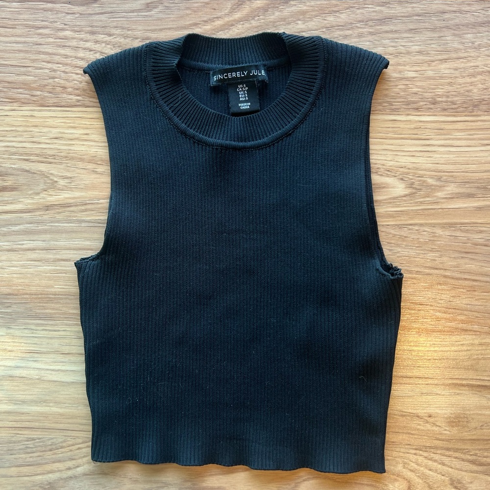 Sincerely jules black top